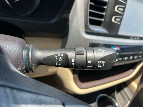Used 2016 Toyota Highlander XLE FWD image 22