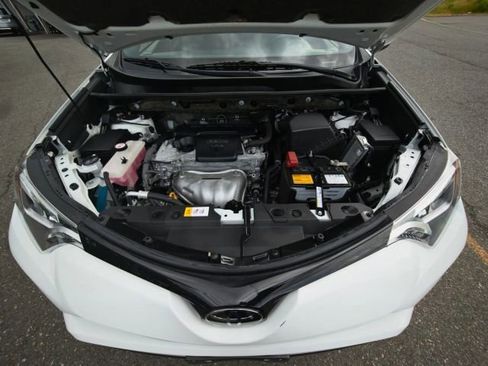 Used 2018 Toyota RAV4 SE w/ Power Extra Value Package AWD/4WD image 49