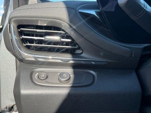 Used 2025 Buick Envista Preferred image 14