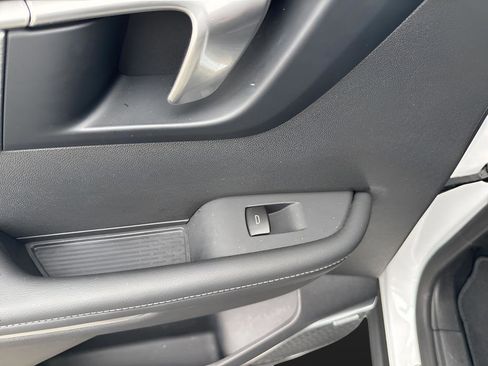 Used 2025 Buick Enclave Preferred image 32