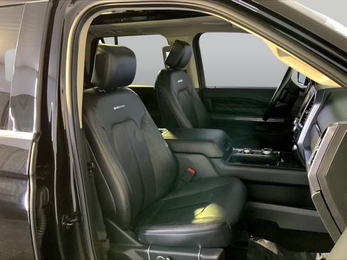 Used 2019 Ford Expedition Platinum AWD/4WD image 8