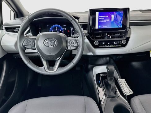 Certified 2026 Toyota Corolla SE FWD image 21