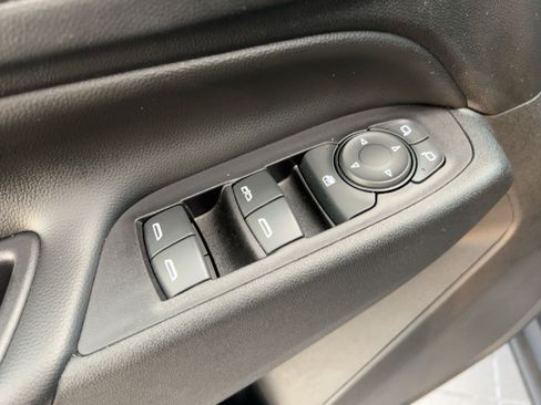 Used 2019 Chevrolet Equinox LT image 13