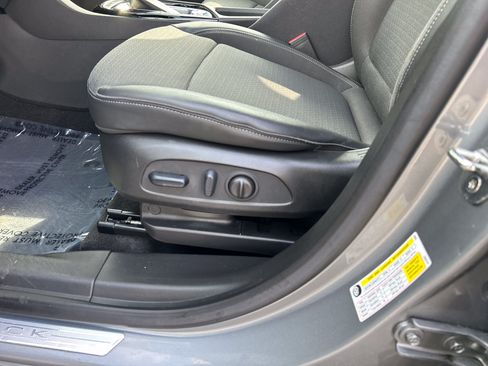 Used 2023 Buick Encore GX Select w/ Sport Touring Package FWD image 18