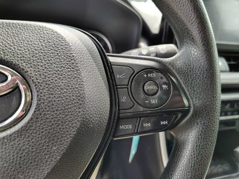 Used 2019 Toyota RAV4 LE w/ Carpet Mat Package FWD image 12