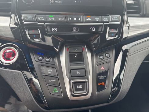 Used 2024 Honda Odyssey Elite image 23
