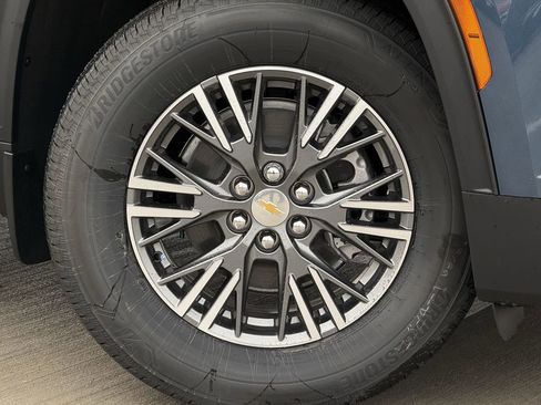 New 2026 Chevrolet Traverse LT FWD image 9