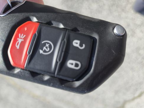 Used 2021 Jeep Wrangler Unlimited Sahara AWD/4WD image 16