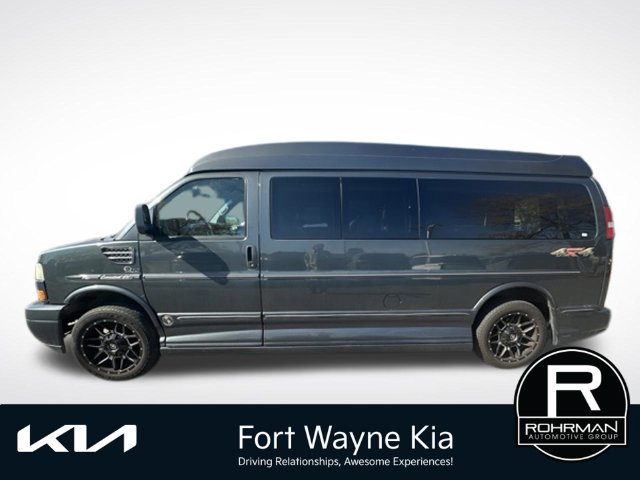Used 2014 GMC Savana 2500 Extended RWD image 3