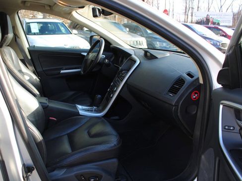 Used 2010 Volvo XC60 3.2 image 30