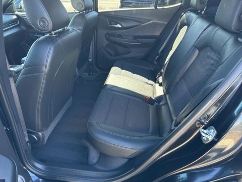 Certified 2025 Buick Envista Sport Touring FWD image 22