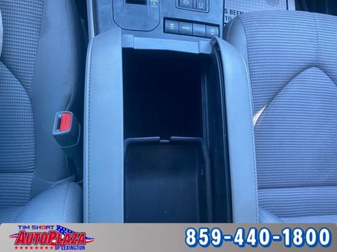 Used 2022 Toyota Highlander LE image 30