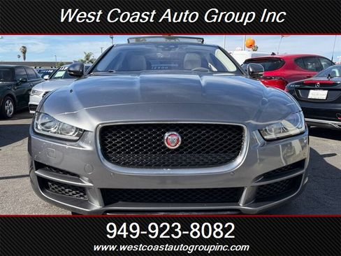 Used 2019 Jaguar XE Premium RWD image 5