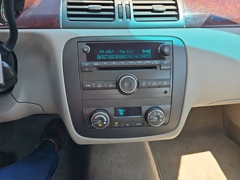 Used 2011 Buick Lucerne CXL FWD image 15