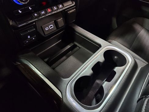 Used 2021 GMC Sierra 1500 Elevation w/ Preferred Package image 38