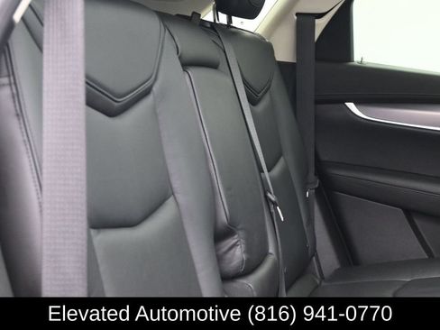 Used 2017 Cadillac XT5 Luxury w/ Driver Awareness Package FWD image 10