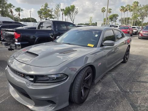Used 2019 Dodge Charger Scat Pack w/ Plus Group RWD image 3