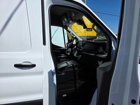 Used 2023 Ford Transit 250 Medium Roof image 15