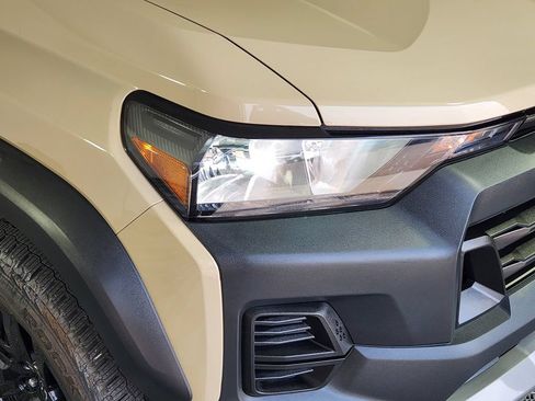 Used 2023 Chevrolet Colorado Trail Boss AWD/4WD image 10
