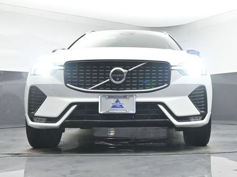 Used 2024 Volvo XC60 B5 Plus w/ Protection Package Premier AWD/4WD image 11