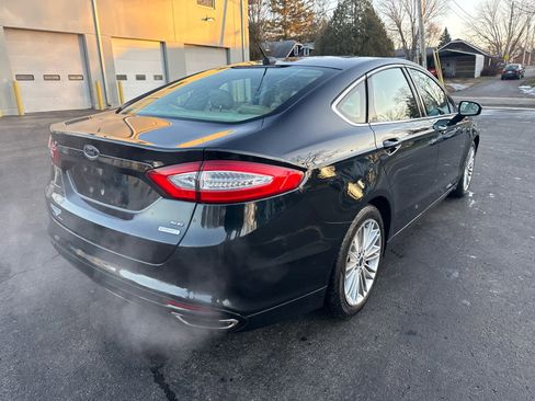 Used 2014 Ford Fusion SE w/ Equipment Group 202A image 3