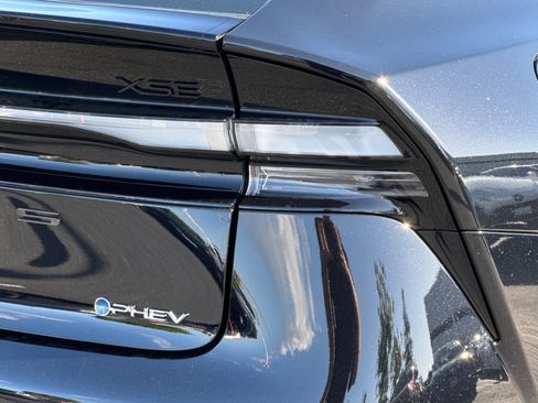 New 2026 Toyota Prius Plug-In Hybrid FWD image 31