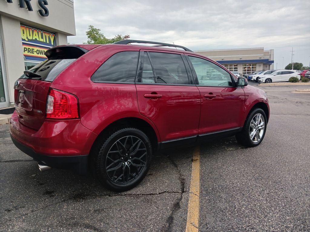 Used 2013 Ford Edge SEL FWD image 3