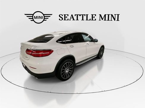 Used 2018 Mercedes-Benz GLC 300 4MATIC Coupe image 11