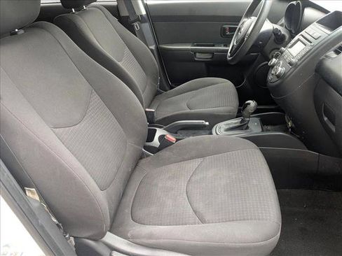 Used 2013 Kia Soul FWD image 18