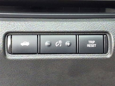 Used 2024 Nissan Altima 2.5 SR image 24