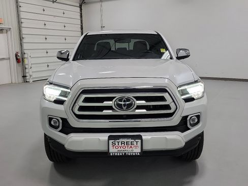 Certified 2021 Toyota Tacoma Limited image 2