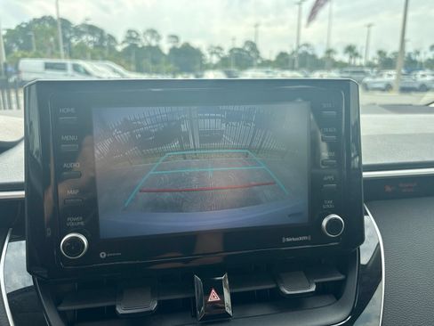 Used 2022 Toyota Corolla LE FWD image 34