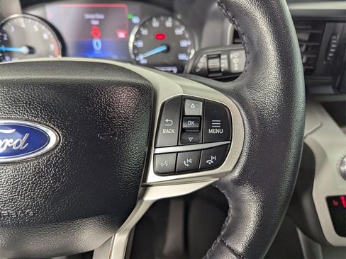 Used 2024 Ford Explorer XLT image 23