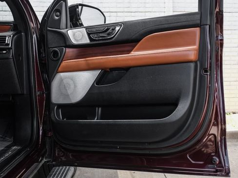 Used 2020 Lincoln Navigator Reserve w/ Luxury Package RWD image 55