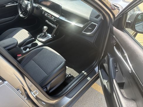 Used 2024 Kia Seltos S AWD/4WD image 5