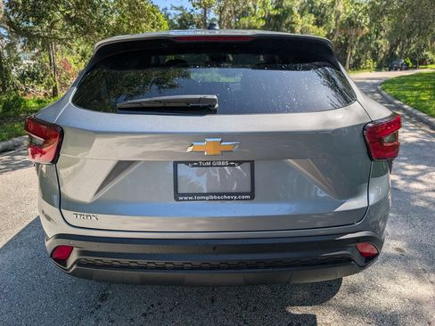 New 2026 Chevrolet Trax LS w/ Driver Confidence Package FWD image 7