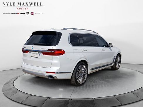 Used 2022 BMW X7 xDrive40i w/ Executive Package AWD/4WD image 16