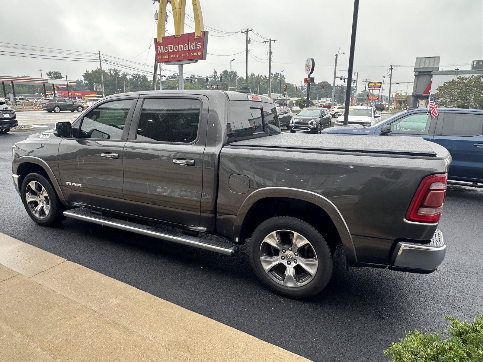 Used 2019 RAM 1500 Laramie AWD/4WD image 7