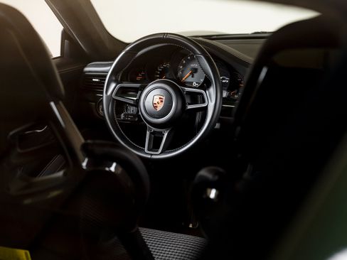 Used 2018 Porsche 911 GT3 RWD image 52