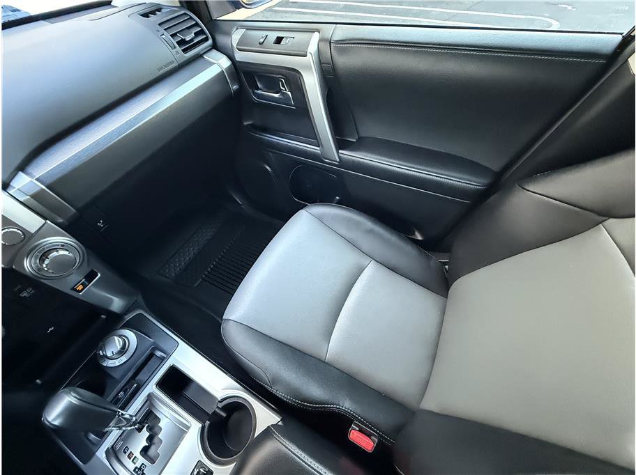 Used 2023 Toyota 4Runner SR5 Premium w/ Moonroof Package AWD/4WD image 11