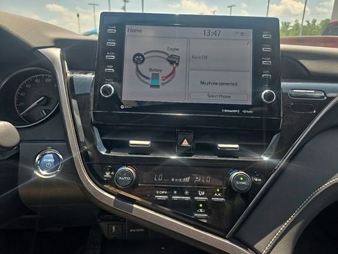 Used 2023 Toyota Camry SE FWD image 18