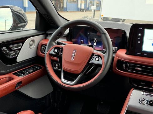 New 2025 Lincoln Aviator Reserve w/ Equipment Group 201A image 16