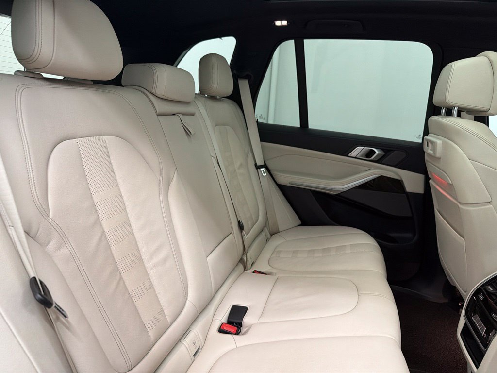Used 2020 BMW X5 sDrive40i w/ Luxury Seating Package RWD image 30