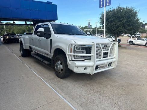 Used 2023 Ford F350 Lariat w/ Lariat Ultimate Package AWD/4WD image 2