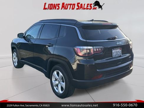 Used 2019 Jeep Compass Latitude FWD image 7