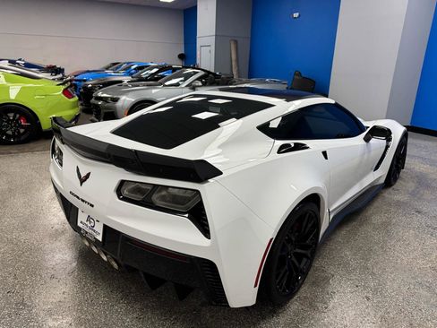 Used 2017 Chevrolet Corvette Z06 image 36