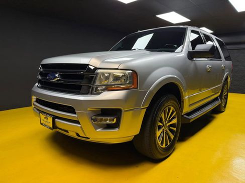 Used 2017 Ford Expedition XLT RWD image 26