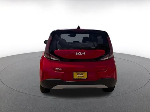 Used 2025 Kia Soul LX w/ LX Technology Package FWD image 11