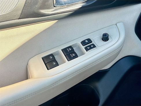 Used 2018 Subaru Outback 2.5i Premium image 17