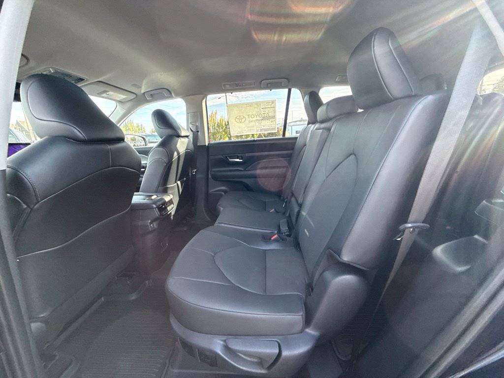 New 2026 Toyota Grand Highlander XLE FWD image 16